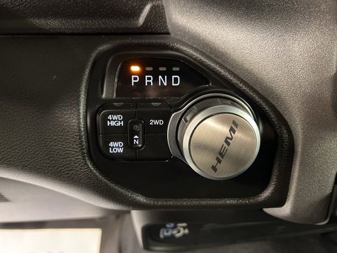 Used 2024 RAM 2500 Tradesman w/ Chrome Appearance Group image 16