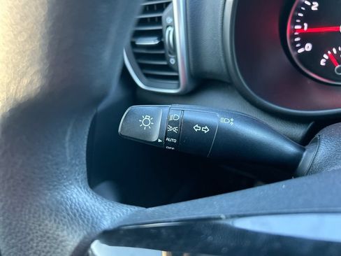 Used 2022 Kia Sportage LX FWD image 19