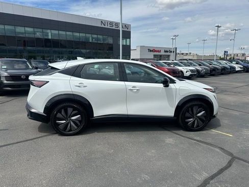 Used 2024 Nissan Ariya AWD image 12