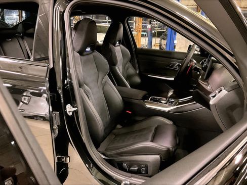 Used 2025 BMW M3 Competition w/ Executive Package image 8