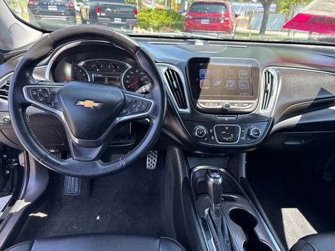 Used 2017 Chevrolet Malibu LT w/ Leather Package FWD image 23