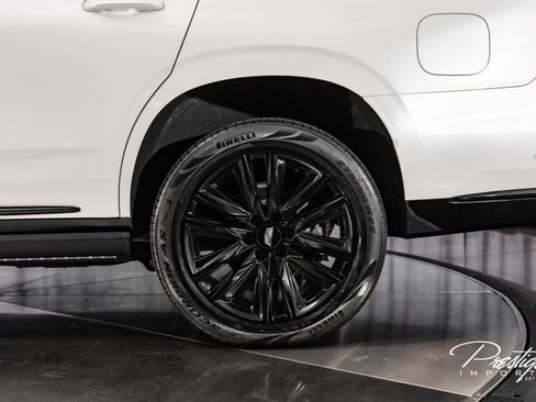 Used 2021 Cadillac Escalade Sport w/ Driver Assist Tech Package image 10