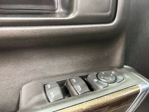 Used 2021 Chevrolet Silverado 1500 LT AWD/4WD image 18