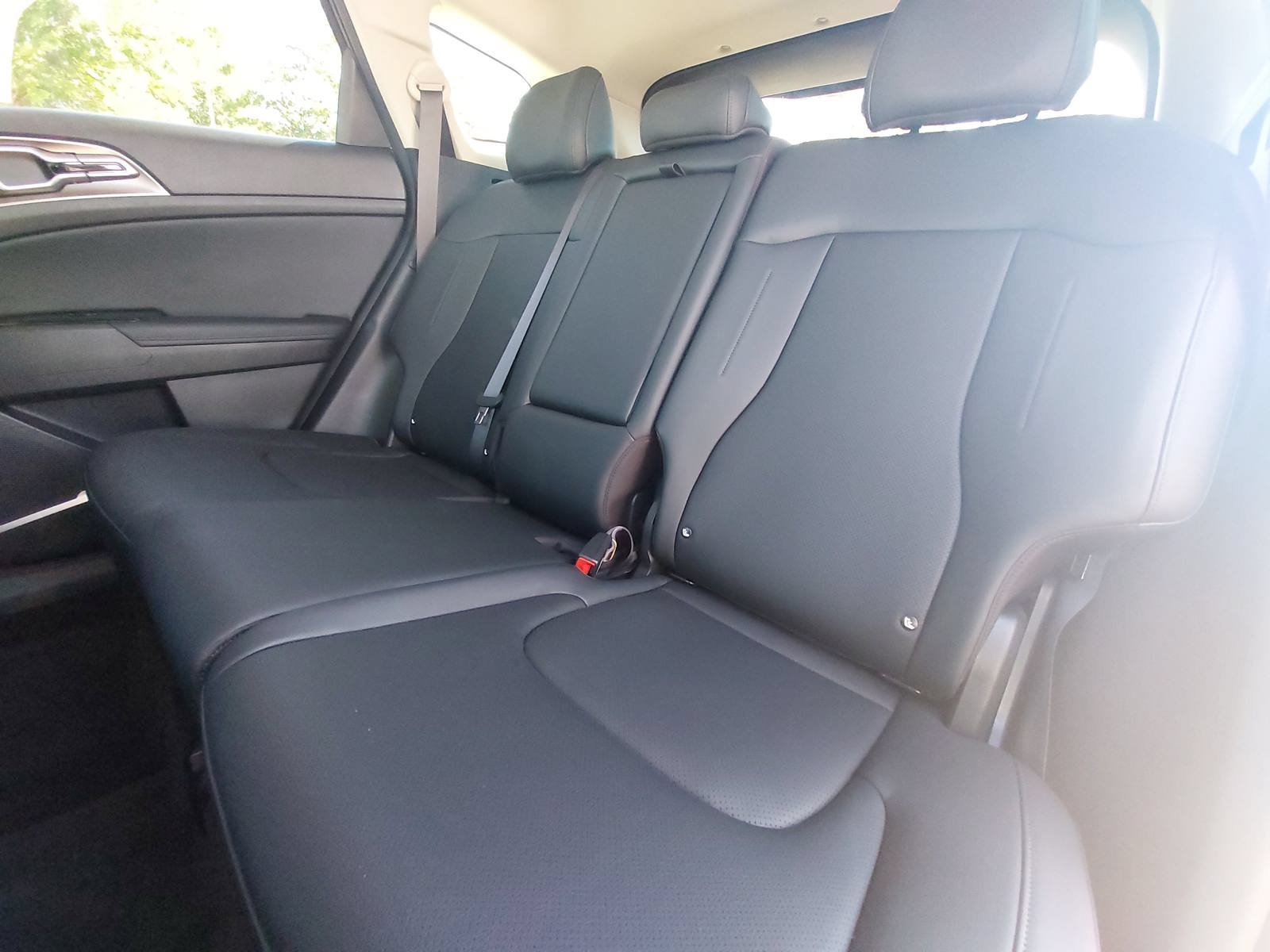 Used 2024 Kia Sportage EX FWD image 13