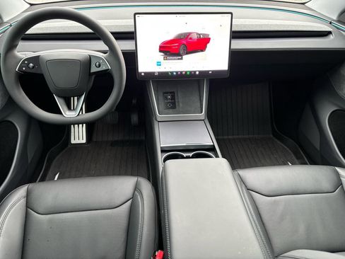 Used 2026 Tesla Model Y Long Range RWD image 8