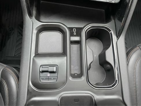 Used 2025 GMC Sierra 2500 AT4 w/ AT4 Premium Plus Package image 27