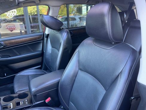 Used 2018 Subaru Outback 2.5i Limited image 13