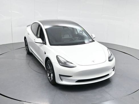 Used 2022 Tesla Model 3 Long Range image 48