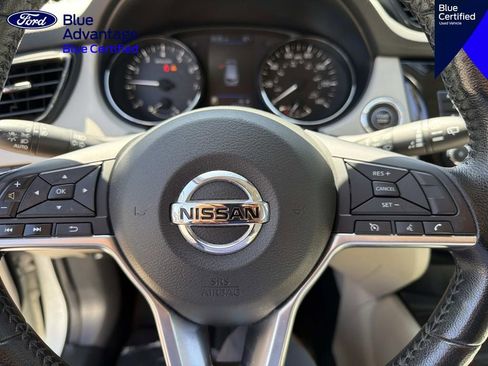 Used 2020 Nissan Rogue Sport SV w/ All-Weather Package AWD/4WD image 17