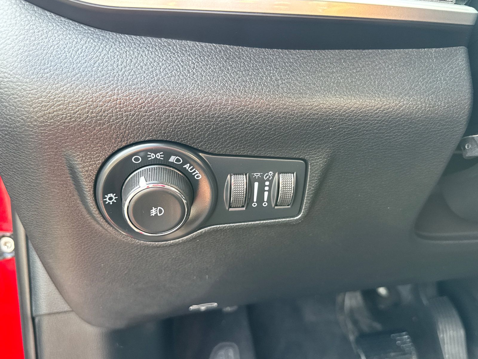 Used 2024 Jeep Compass Latitude AWD/4WD image 15