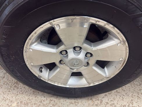 Used 2014 Toyota Tacoma 4x4 Double Cab image 31