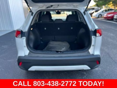 Used 2024 Toyota Corolla Cross LE FWD image 31