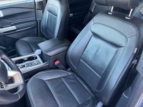 Used 2021 Ford Explorer Limited w/ Equipment Group 301A image 6