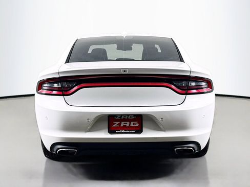 Used 2016 Dodge Charger SXT w/ Plus Group image 4
