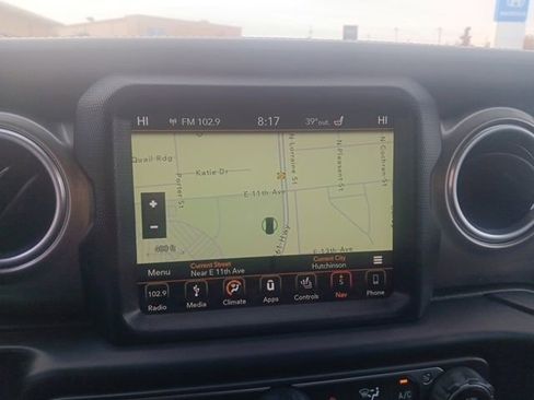 Used 2018 Jeep Wrangler Unlimited Sahara image 20