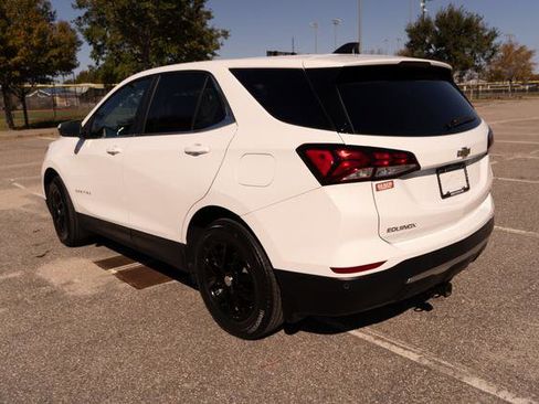 Used 2023 Chevrolet Equinox LT w/ LPO, Floor Liner Package image 5