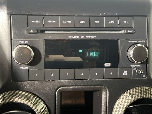 Used 2018 Jeep Wrangler Unlimited Sport w/ Connectivity Group AWD/4WD image 25