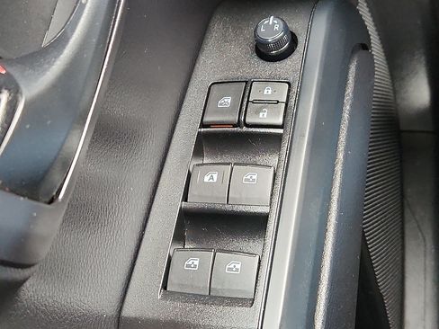 Used 2021 Toyota Tacoma SR image 16