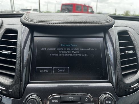 Used 2017 Chevrolet Impala Premier w/ Enhanced Convenience Package image 26