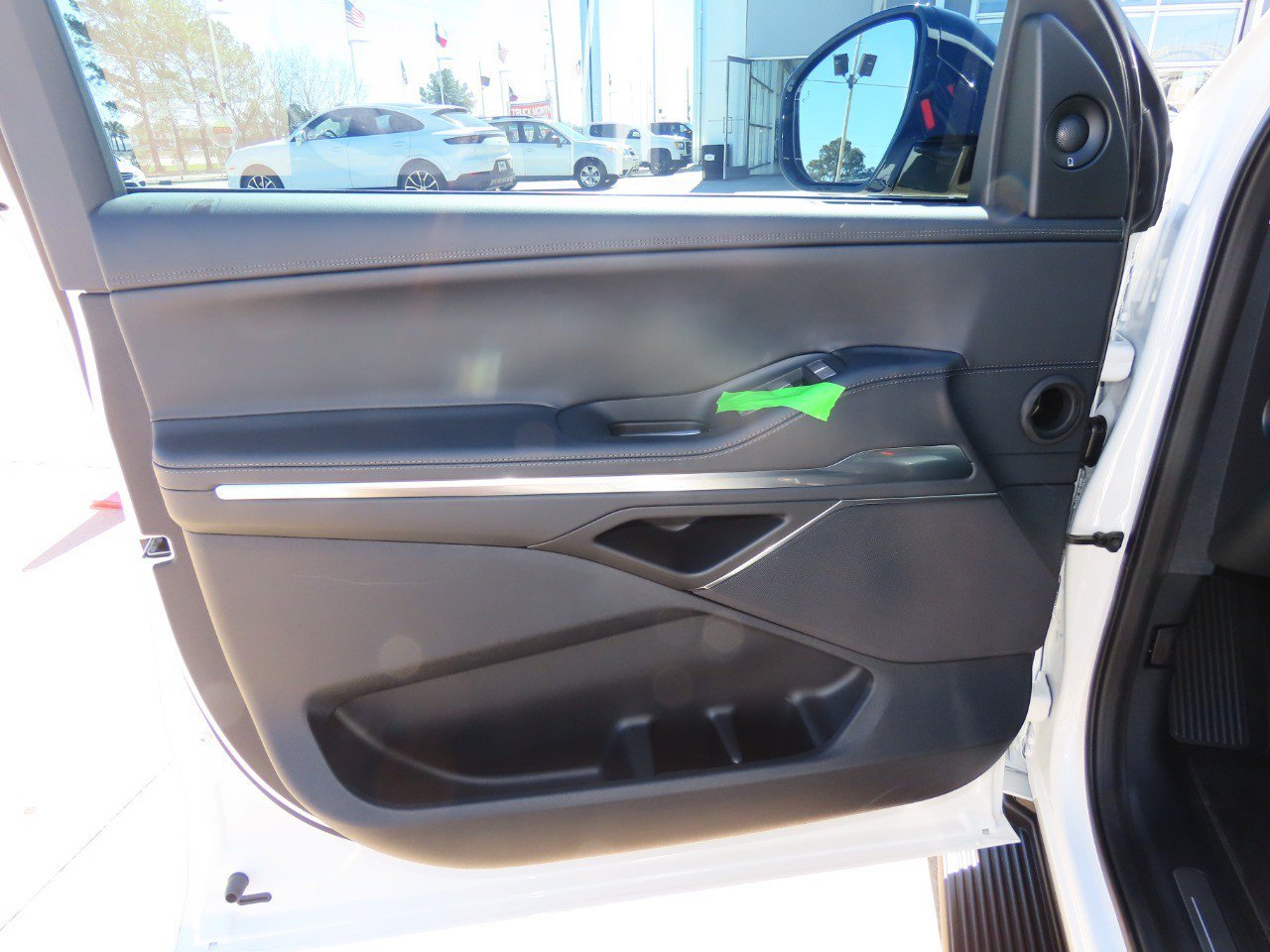 New 2026 Lincoln Navigator Premiere AWD/4WD image 26