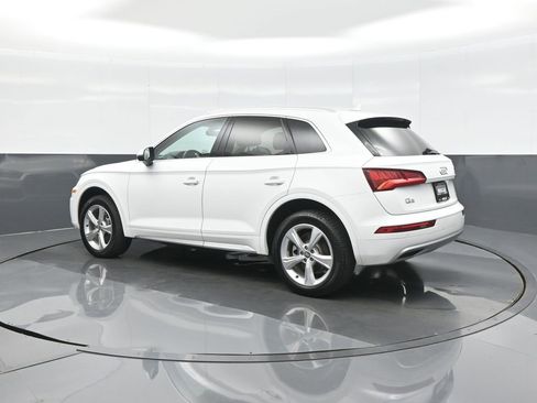 Used 2020 Audi Q5 2.0T Premium Plus w/ Premium Plus Package AWD/4WD image 5