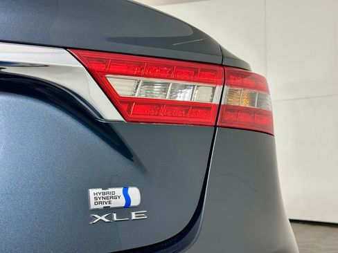 Used 2017 Toyota Avalon XLE Premium image 32