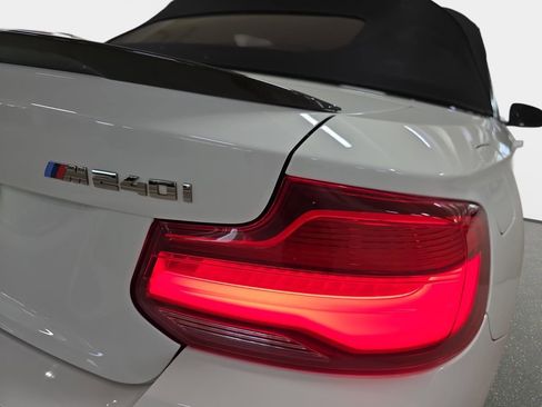 Used 2018 BMW M240i xDrive M240i image 31