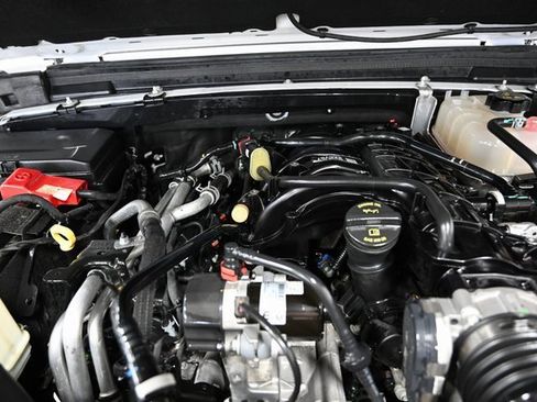 Used 2023 Jeep Wrangler Unlimited Rubicon w/ Cold Weather Group image 29