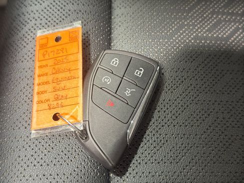 Used 2025 Chevrolet Equinox LT w/ Convenience Package II image 42