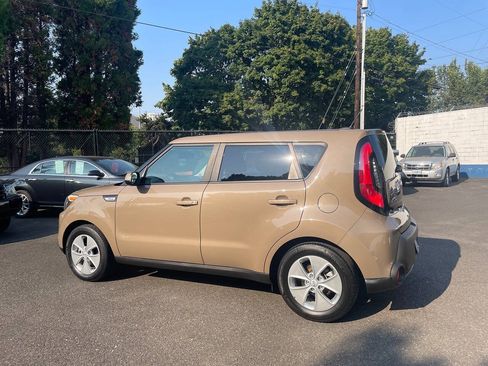 Used 2016 Kia Soul FWD image 29