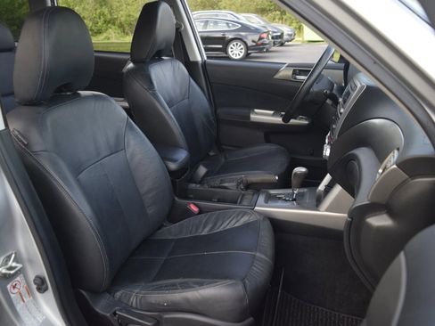Used 2010 Subaru Forester 2.5X Limited AWD/4WD image 9