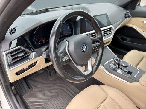 Used 2019 BMW 330i Sedan w/ Premium Package RWD image 4