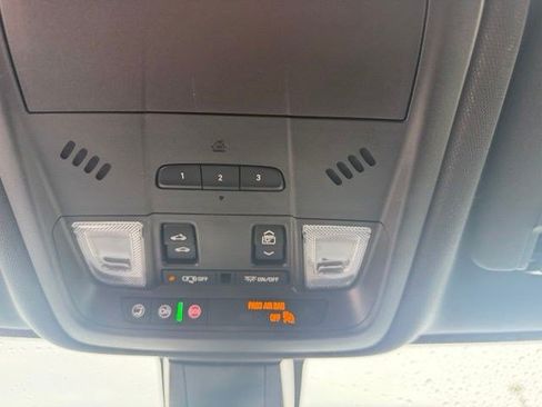 Used 2021 Chevrolet Blazer Premier w/ Driver Confidence II Package AWD/4WD image 19