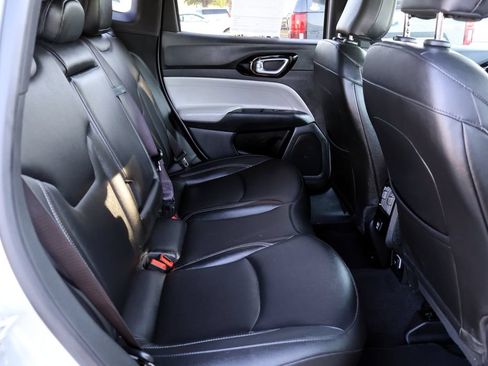 Used 2025 Jeep Compass Limited AWD/4WD image 24