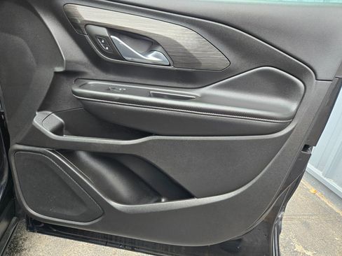 Used 2024 GMC Terrain SLT image 62