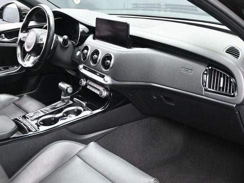 Used 2023 Kia Stinger GT-Line image 32