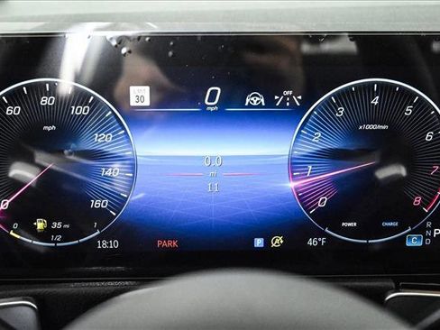 New 2026 Mercedes-Benz GLB 250 4MATIC image 11