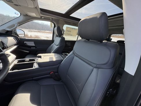 New 2026 Ford Expedition Active AWD/4WD image 35