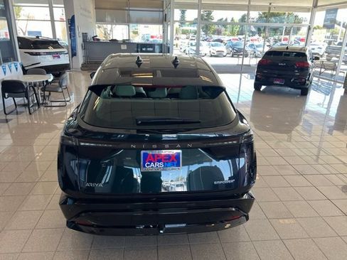 Used 2023 Nissan Ariya FWD image 6