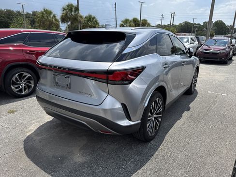 Used 2024 Lexus RX 350 w/ Convenience Package AWD/4WD image 4