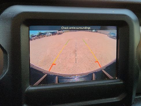Used 2018 Jeep Wrangler Unlimited Sport S AWD/4WD image 14