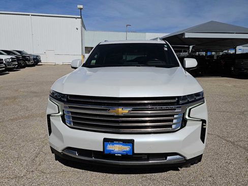 Used 2023 Chevrolet Tahoe High Country AWD/4WD image 3