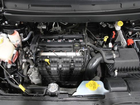 Used 2019 Dodge Journey SE w/ Blacktop Package image 18