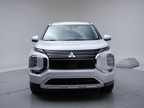 Used 2024 Mitsubishi Outlander SE image 15