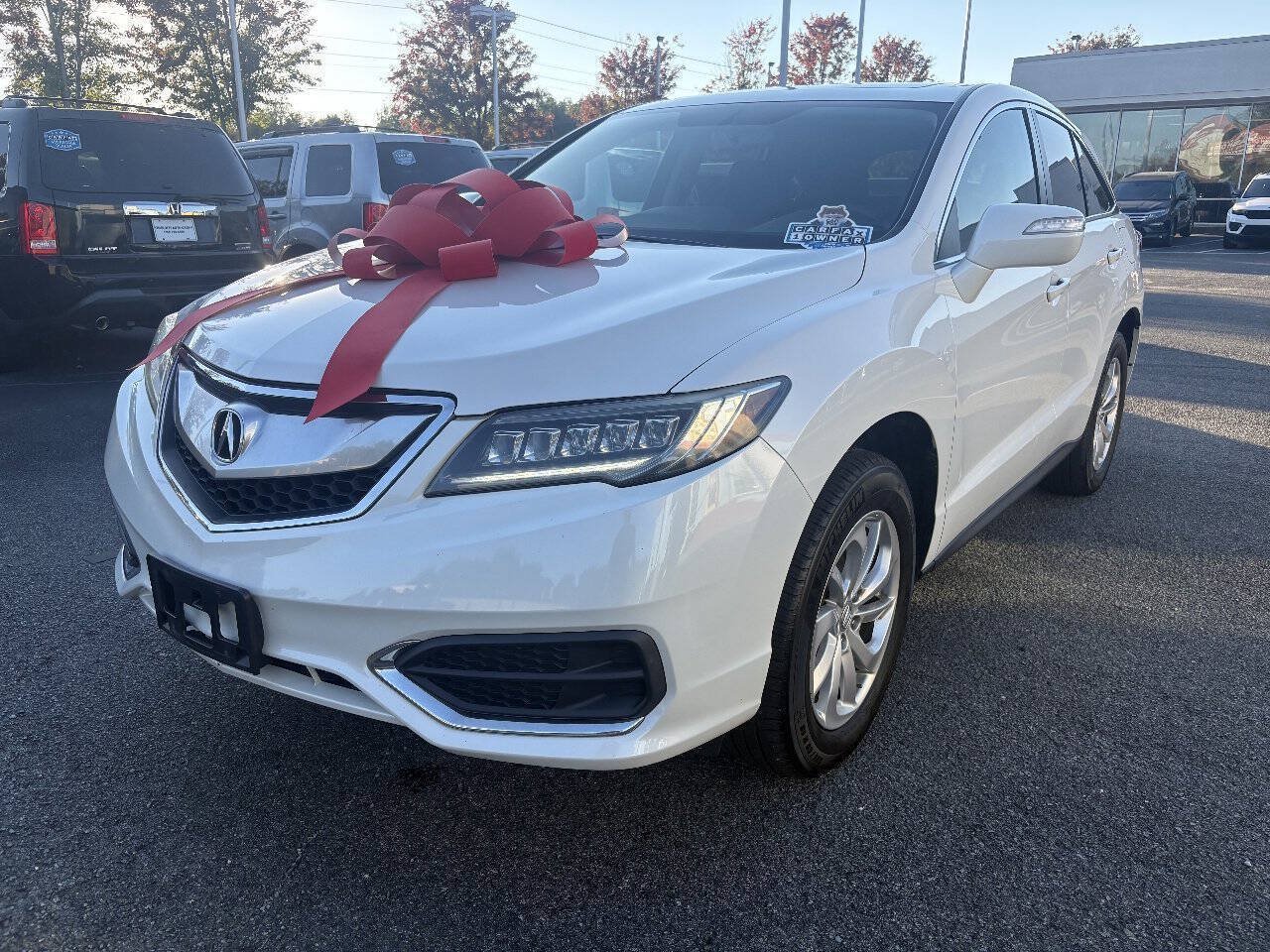 Used 2017 Acura RDX w/ Technology Package AWD/4WD image 1