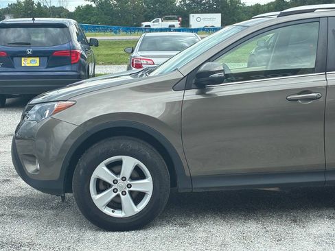 Used 2013 Toyota RAV4 XLE AWD/4WD image 11
