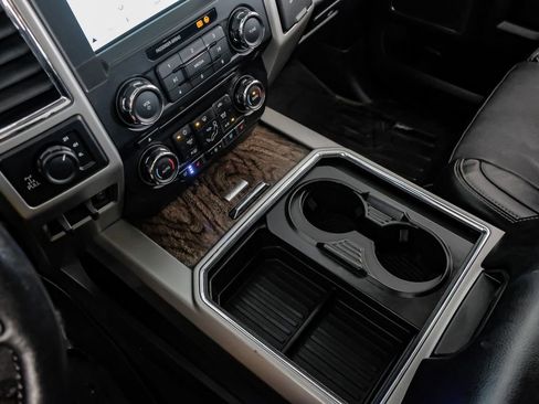 Used 2018 Ford F250 Lariat w/ Chrome Package AWD/4WD image 25