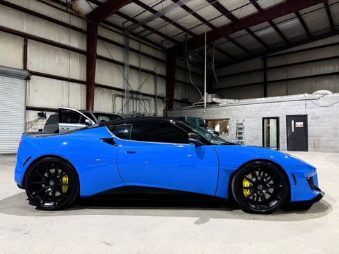 Used 2021 Lotus Evora image 13