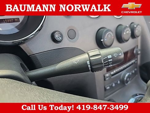 Used 2007 Pontiac Solstice Convertible w/ Premium Package image 34