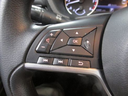 Used 2024 Nissan Sentra SV FWD image 30